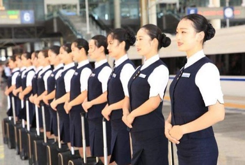 高中沒上完能學(xué)高鐵乘務(wù)專業(yè)嗎？