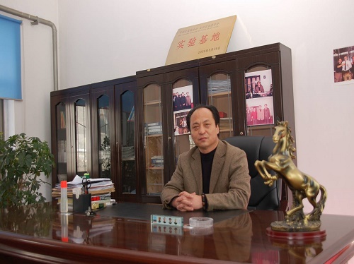 石家莊東華鐵路學校校長是誰？