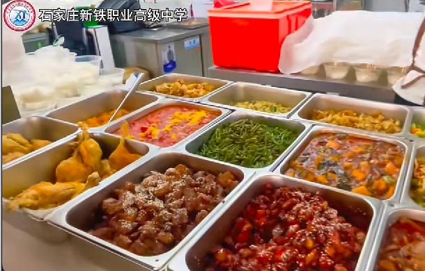 石家莊新鐵職業(yè)高級(jí)中學(xué)食堂啥樣